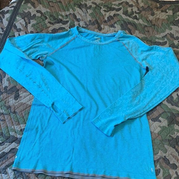 DANSKIN, NOW, Dri-more, long sleeve, thumb holes, semi-fitted, great condition - Picture 1 of 10